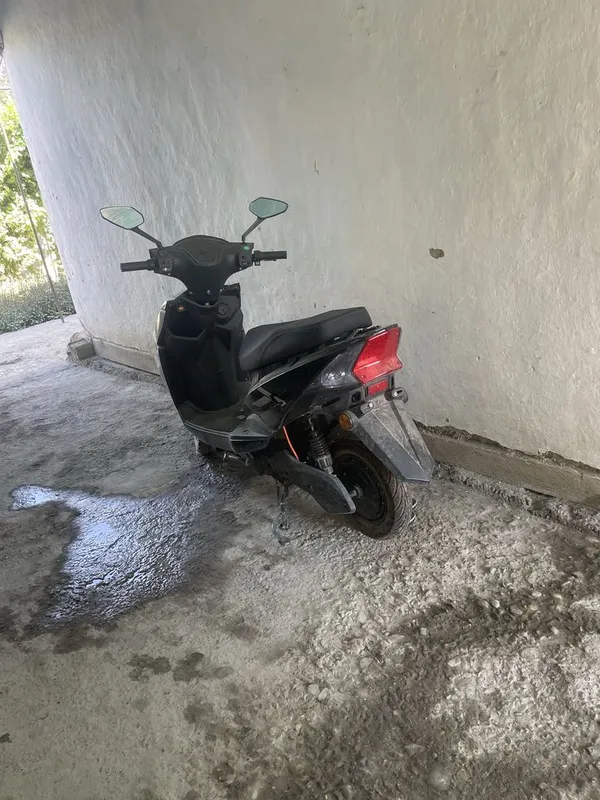 Skutir sotiladi narxini kelishamiz 2
