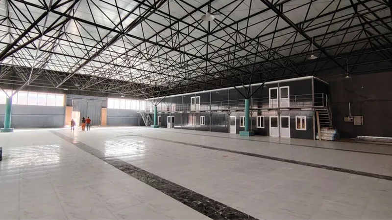 Аренда склад на Джамий, общая площадь 1800 м²