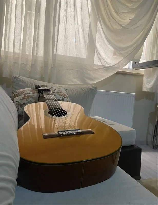 Gitara klasik sotiladi yangidek holati yaxshı