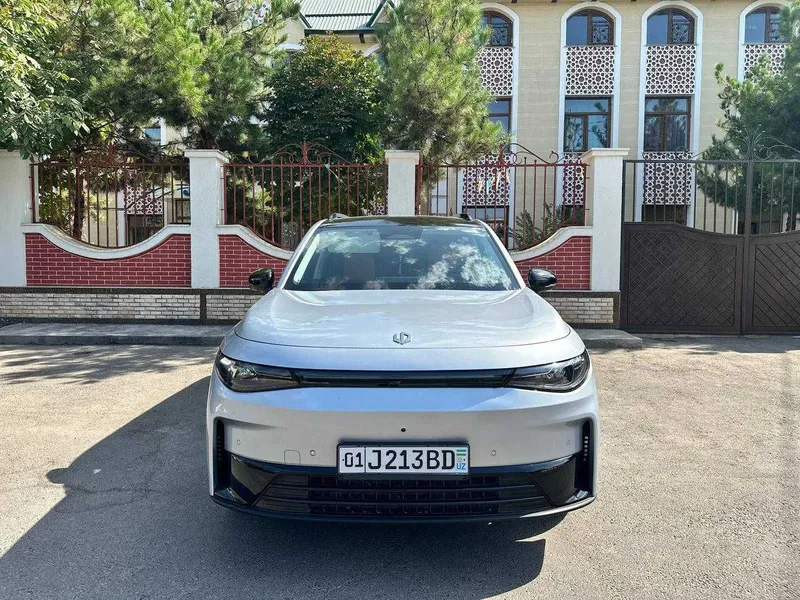 Leapmotor c16 EREV 2-позиция сотилади 1 Leapmotor c16 EREV 2-позиция сотилади 1