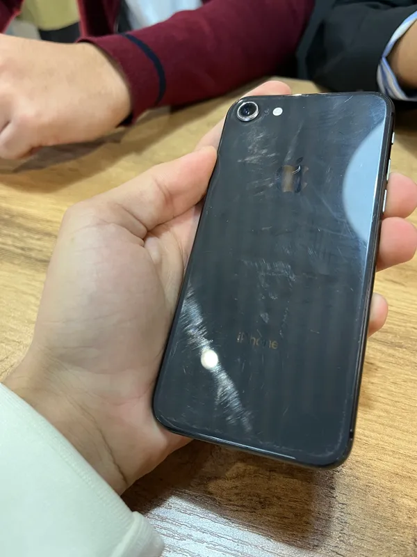 Iphone 8 srochna bervoriladi 4