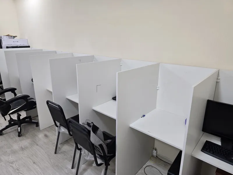 Call-markaz stollari sotiladi (20 dona) 1 Call-markaz stollari sotiladi (20 dona) 1