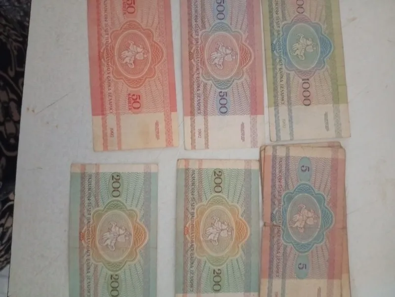 Продаю купюры разного достоинства 5 Продаю купюры разного достоинства 5