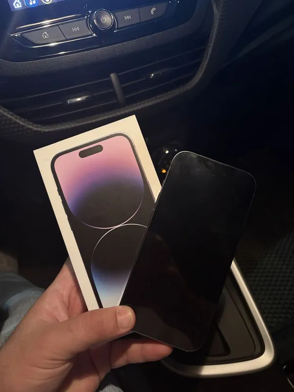 Продаю свой Iphone 14 pro 1