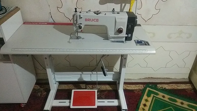 Tikuv mashinasi Bruce
