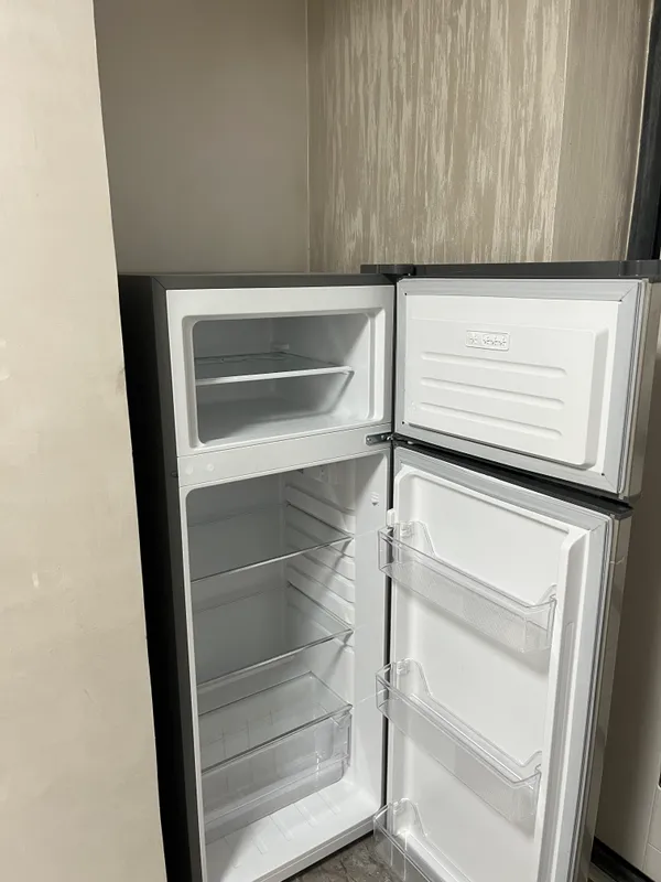 Brend uzel Umumiy hajmi,taxminan 220 litr 2