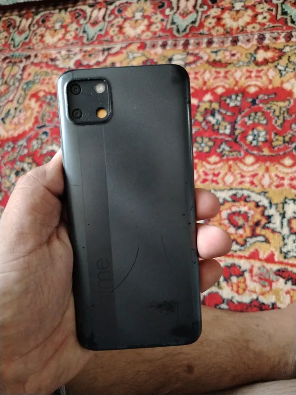 telefon sotiladi Realmi yaxshi ishlidi 300000 ming — фото 1