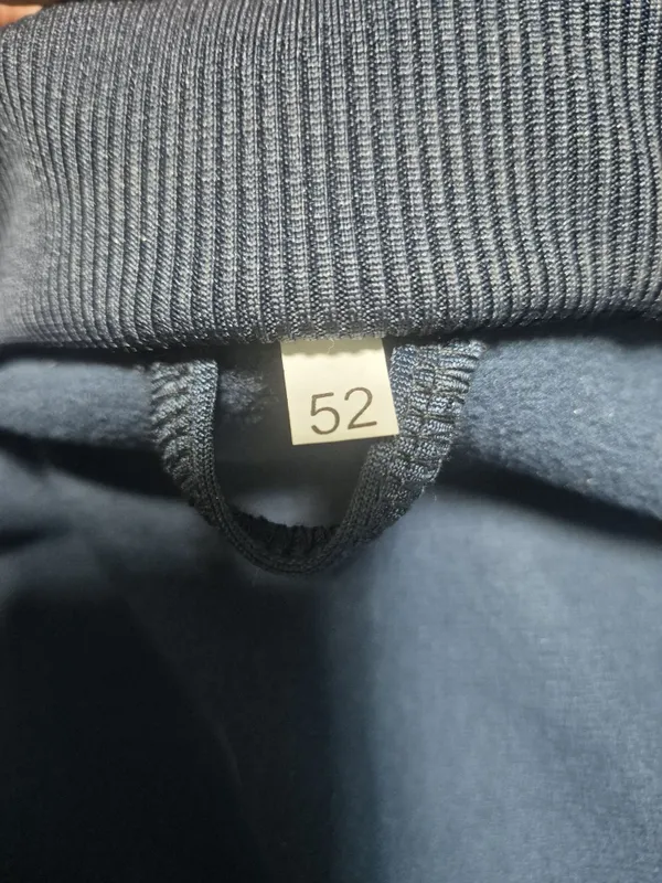 Продаётся мужской спортивный костюм 3 Продаётся мужской спортивный костюм 3