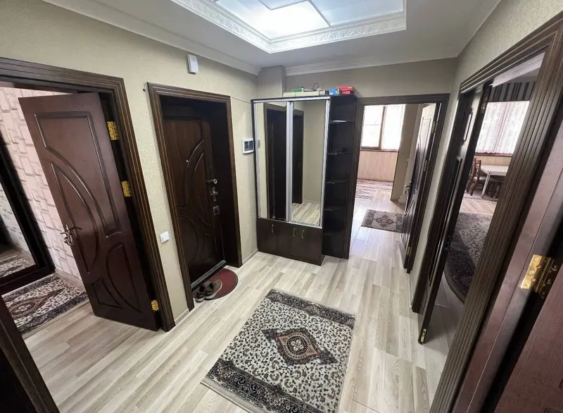 Продаётся 3-комнатная квартира, 68 м², 2/4, кирпичный дом (77 серия), Мирзо-Улугбекский район 7