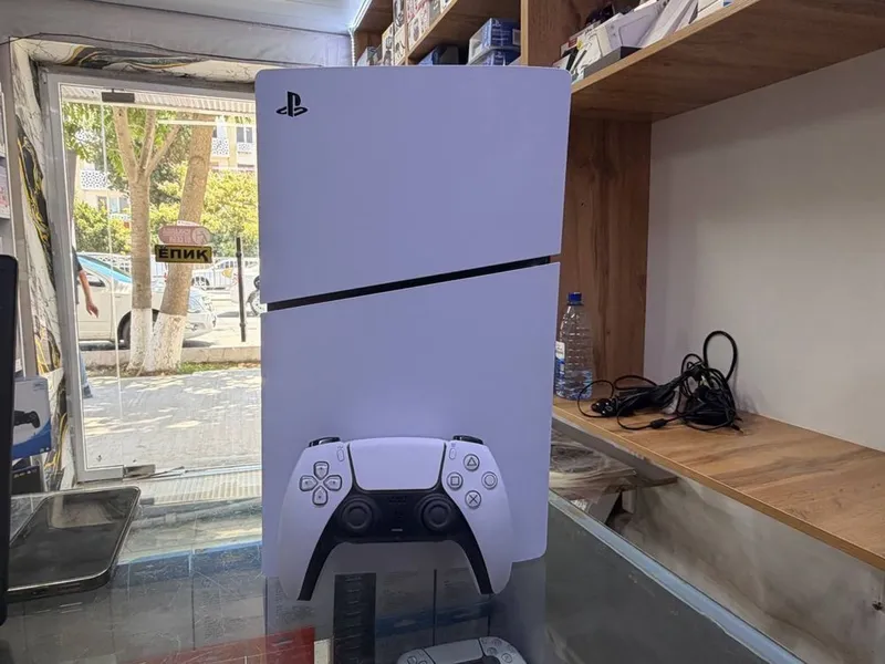 Playstation 5 slim 2