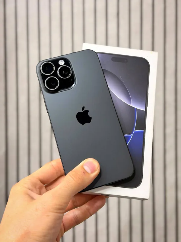 iPhone 16 Pro Max