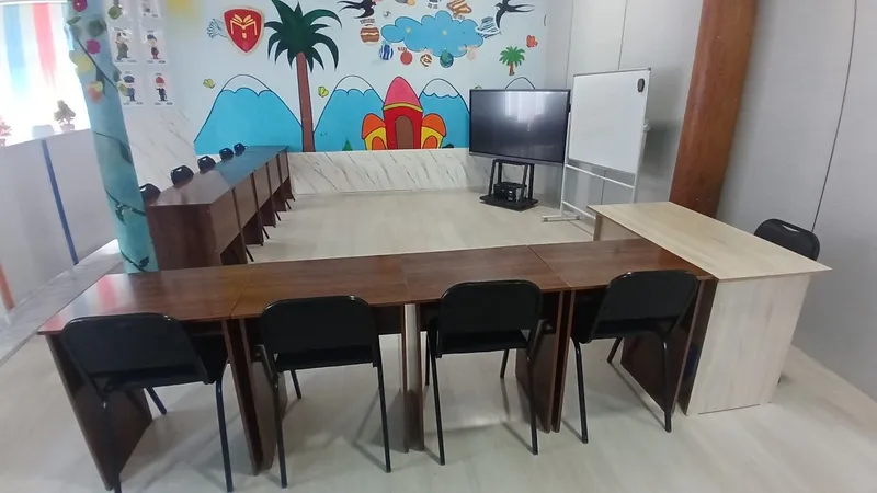 O'quv markazi Partalr sotiladi