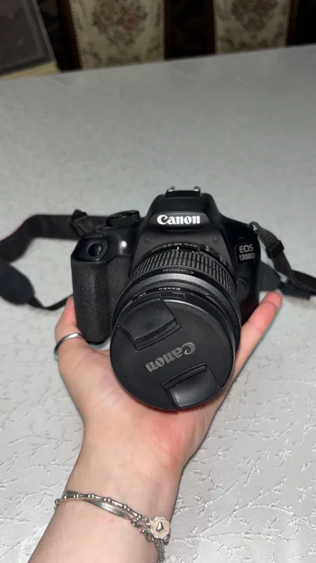 Canon EOS 1300D oynali kamera. 3 Canon EOS 1300D oynali kamera. 3
