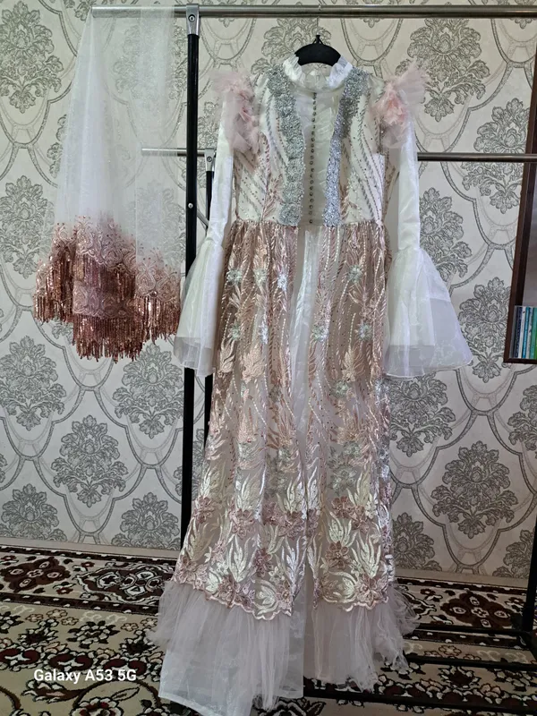 ansambl 1 ta baza 2 ta chopon bitta sarisi — фото 1