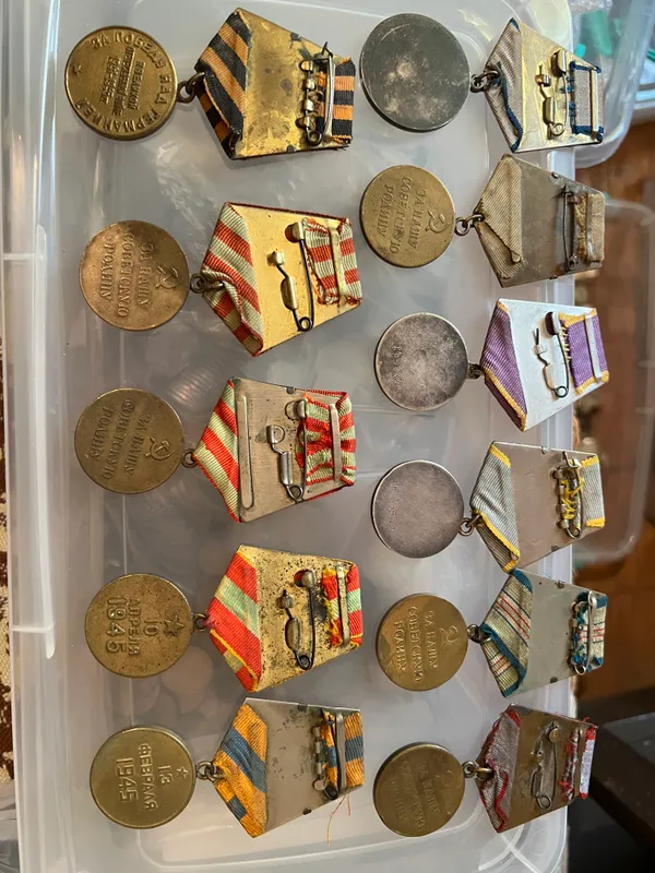Mehnat ordenlari va medallar 8
