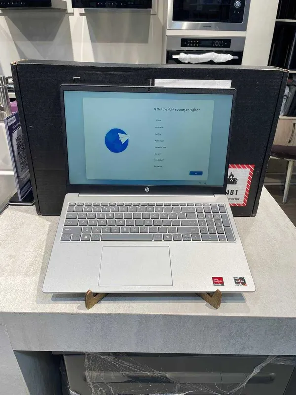 HP Laptop 15-fc0057wm AMD R7 7730U/16/512/Display 15'6 FHD Touchscrren