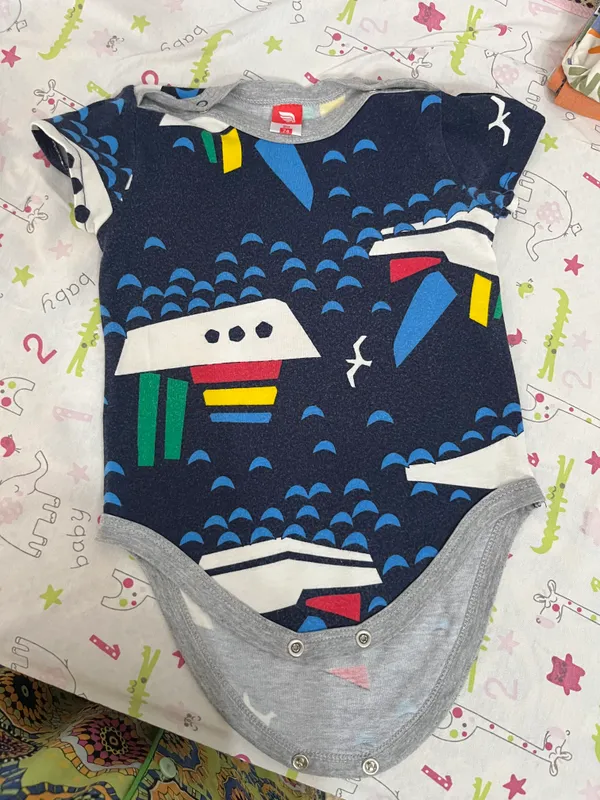 Chaqaloqlarga body yozgi 2 Chaqaloqlarga body yozgi 2
