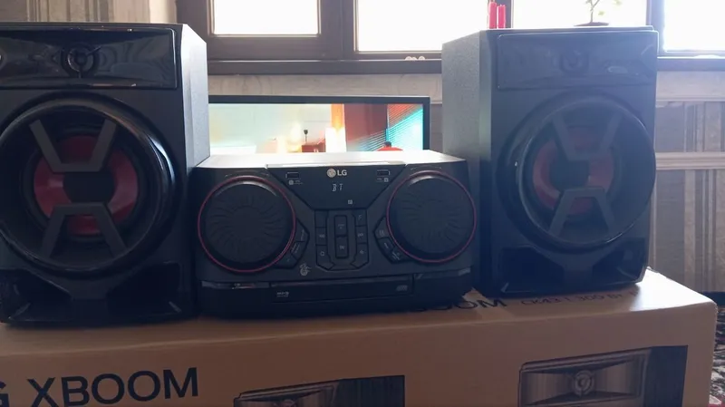 LG XBoom классная акустика