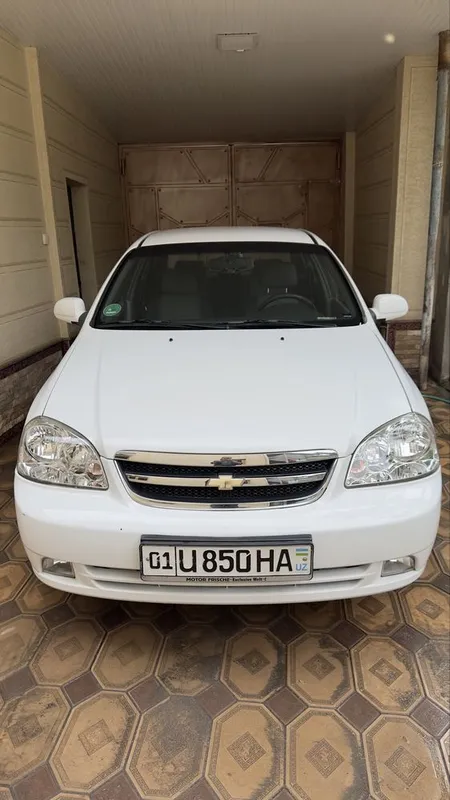 Продаю свою LACETTI, мотор-1,8, 2011г., сам покупал с автосалона