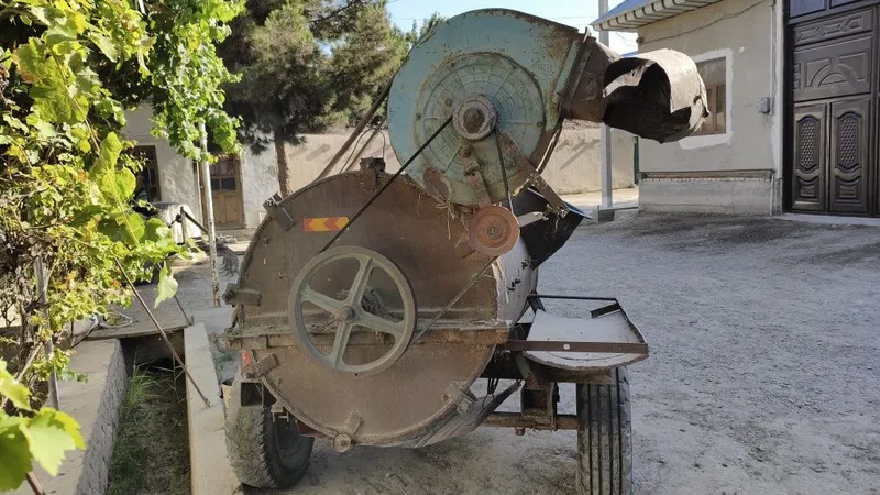 Kombayn Srochno sotiladi 3 Kombayn Srochno sotiladi 3