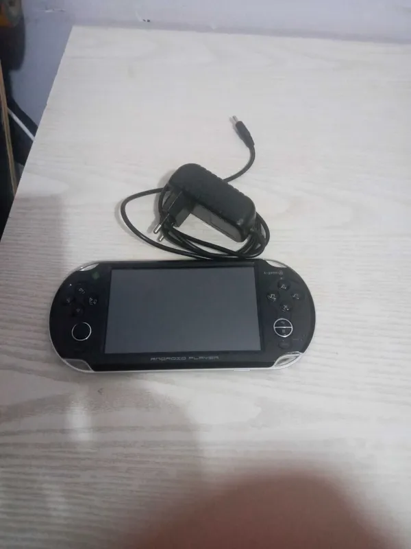 Игровая придставка консоль 1