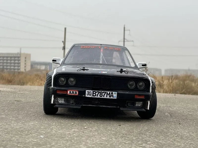 Rc BMW e30 90km/soat 1/10 masshtab 4x4 drift — фото 2