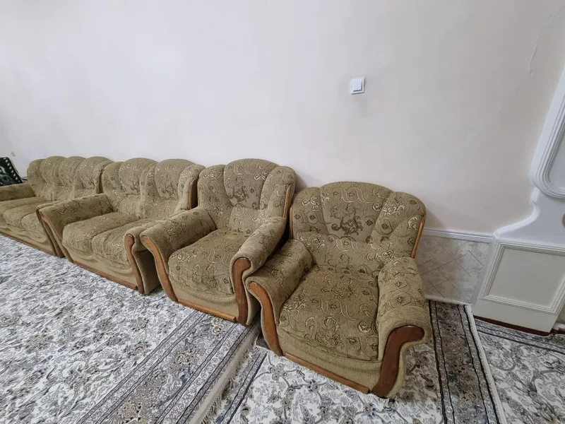 2 та кичик мягкий кресло, 2 та катта мягкий кресло,2 та зал учун мебел 1