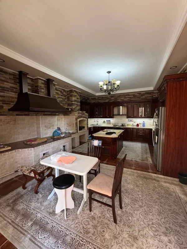 Ул. Саламатина Дом 1000 м2 4