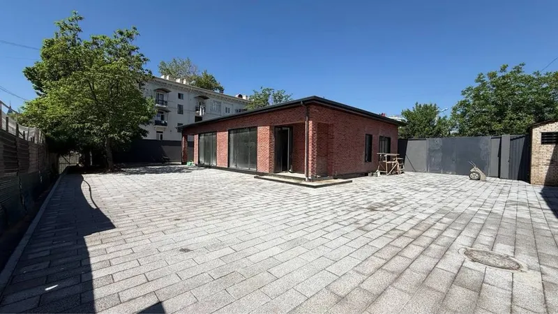 Центр 1я линия Здание 220м2 + 150м2 Терраса Хумо Арена