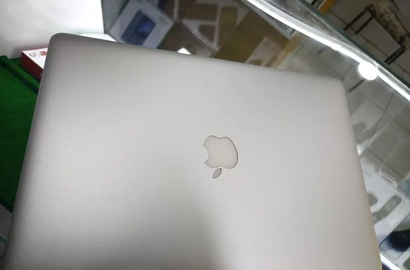 MacBook Pro Intel i7 Retina 15 3