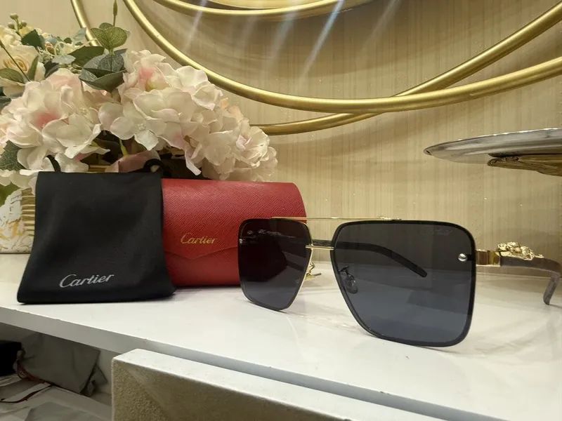Продаются оргинальный новый солнцезащитные очки Cartier! 1