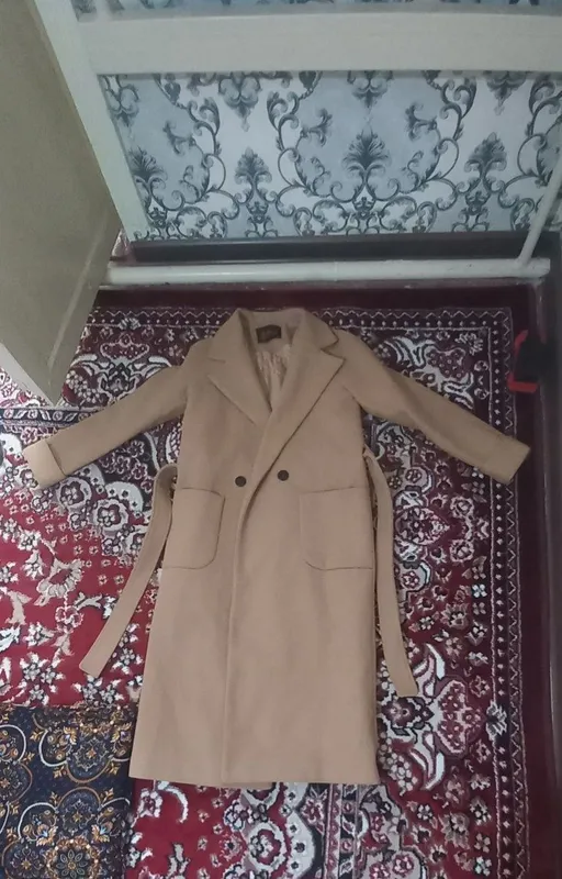 Ayollar paltosi holati yaxshi 2 Ayollar paltosi holati yaxshi 2