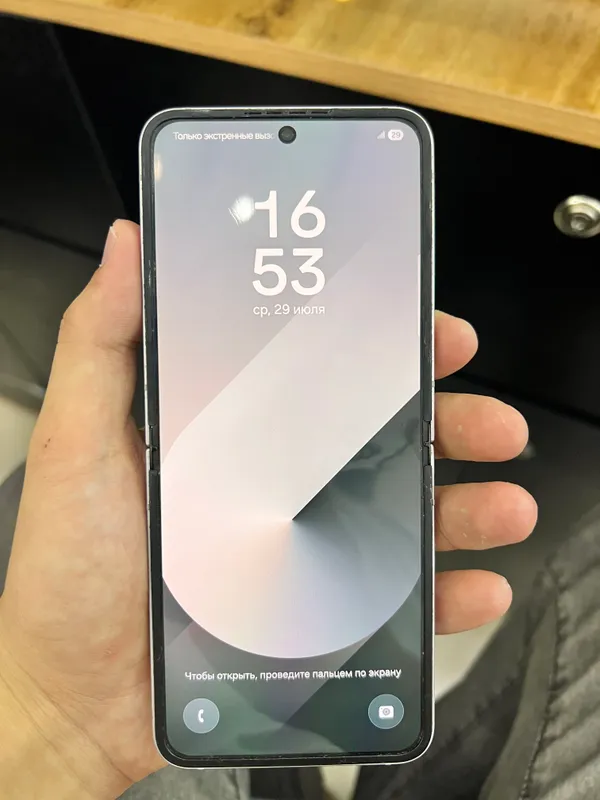 Galaxy Z Flip6 7