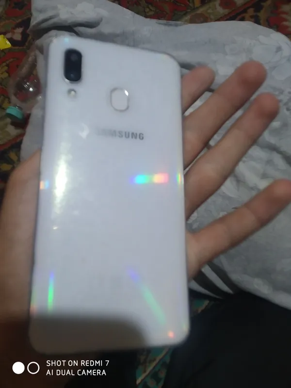 Samsung A40 4/128 2 Samsung A40 4/128 2