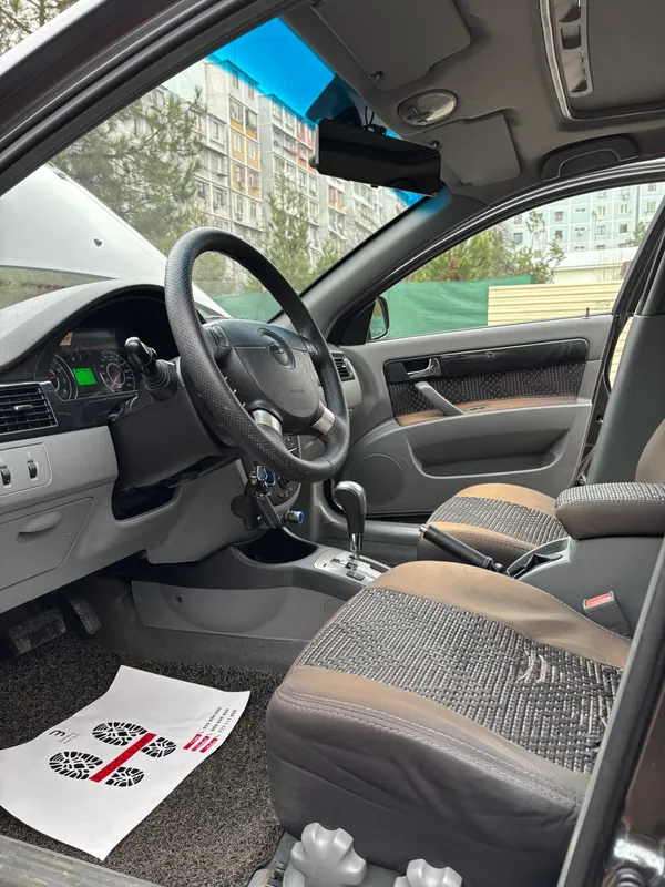 Lacetti Chevrolet 3 позиция мокрый асфальт 4 Lacetti Chevrolet 3 позиция мокрый асфальт 4