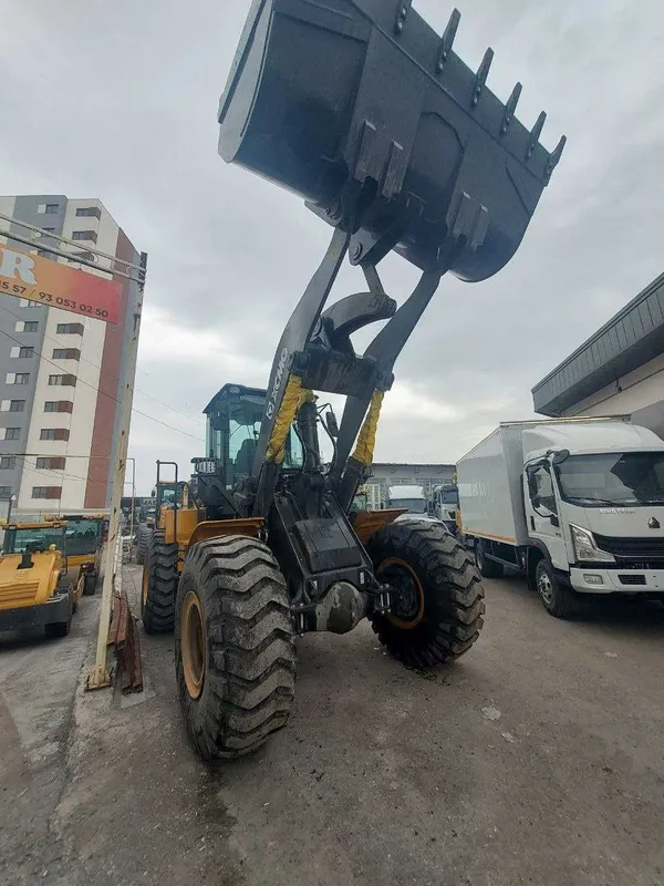 XCMG ZL50GN погрузчик 3,2 куб джойстик двойной масленый фильтр — фото 2 XCMG ZL50GN погрузчик 3,2 куб джойстик двойной масленый фильтр — фото 2