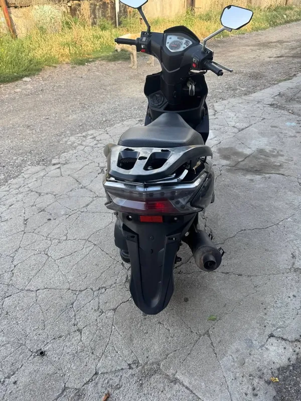 Скутер продается — фото 3