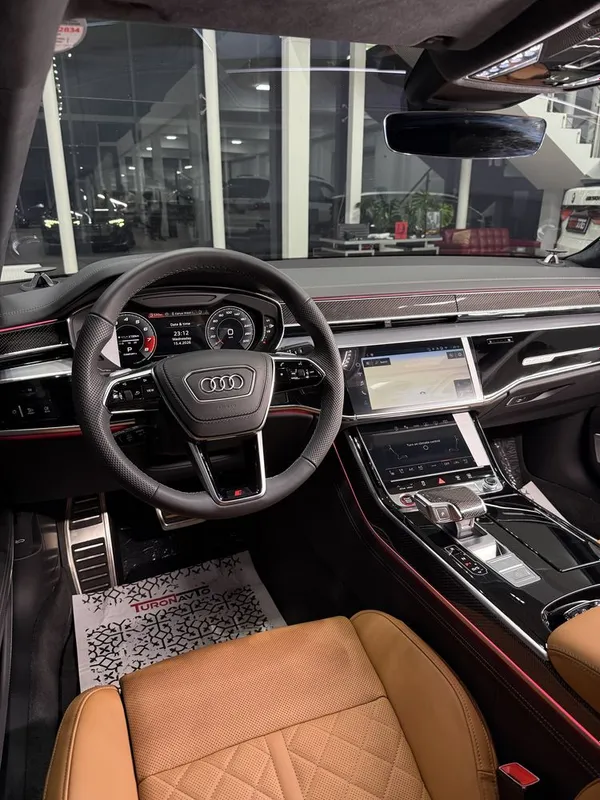 Audi S8 Quattro — фото 5
