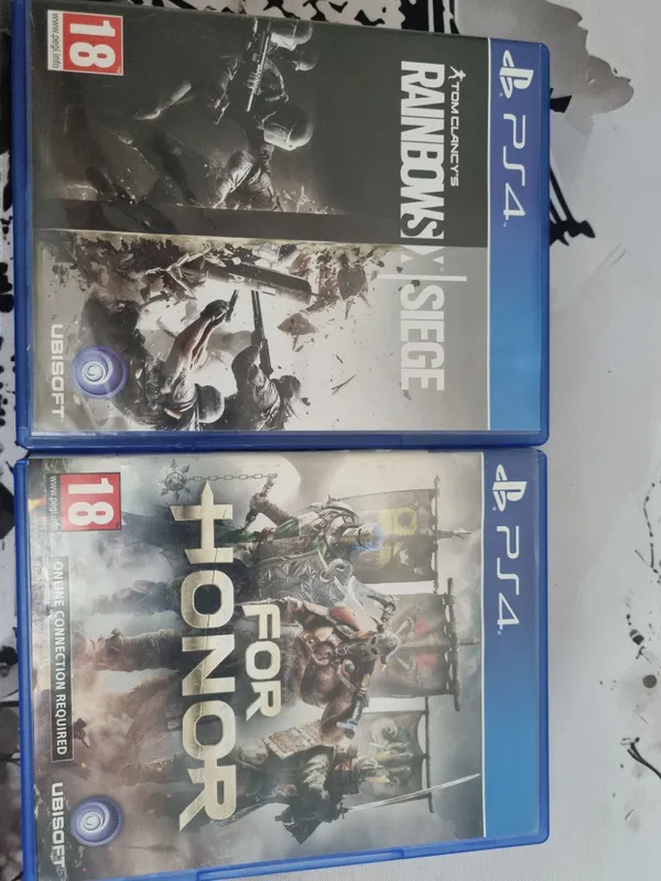 Продаю PlayStation 4 slim +2 джостика и MC 11 — фото 1
