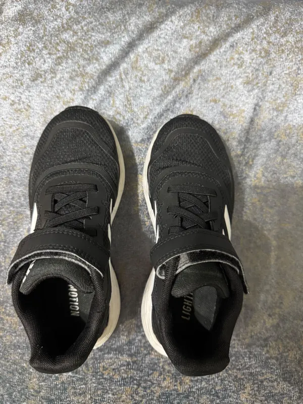 Кроссовки ADIDAS оригинал размер 29 3 Кроссовки ADIDAS оригинал размер 29 3