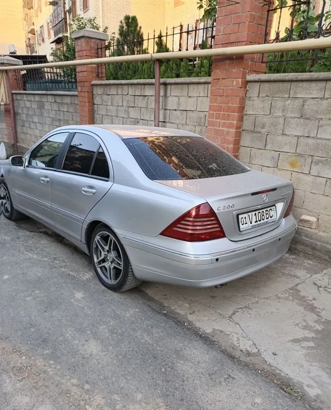 Mercedes W203 sotiladi 2
