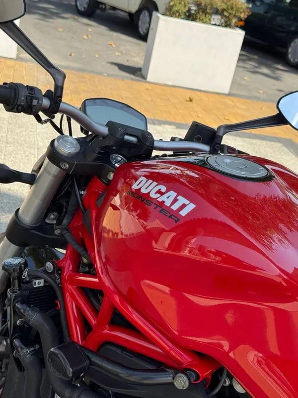 Ducati Monster 821 2 Ducati Monster 821 2