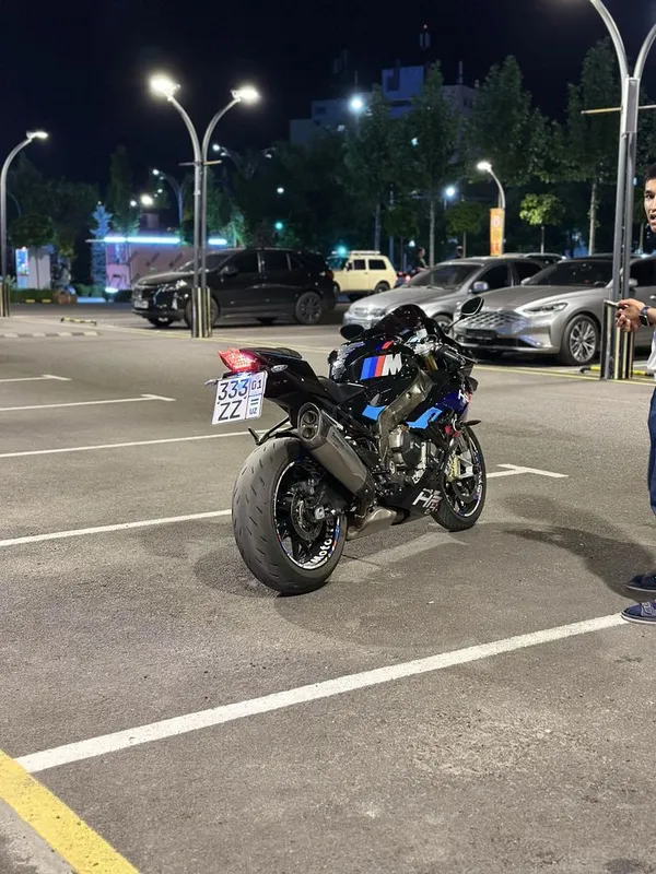 Продаю мотоцикл BMW S1000rr 6 Продаю мотоцикл BMW S1000rr 6