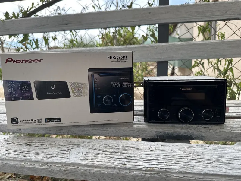Pioneer FH-S525BT 5 Pioneer FH-S525BT 5