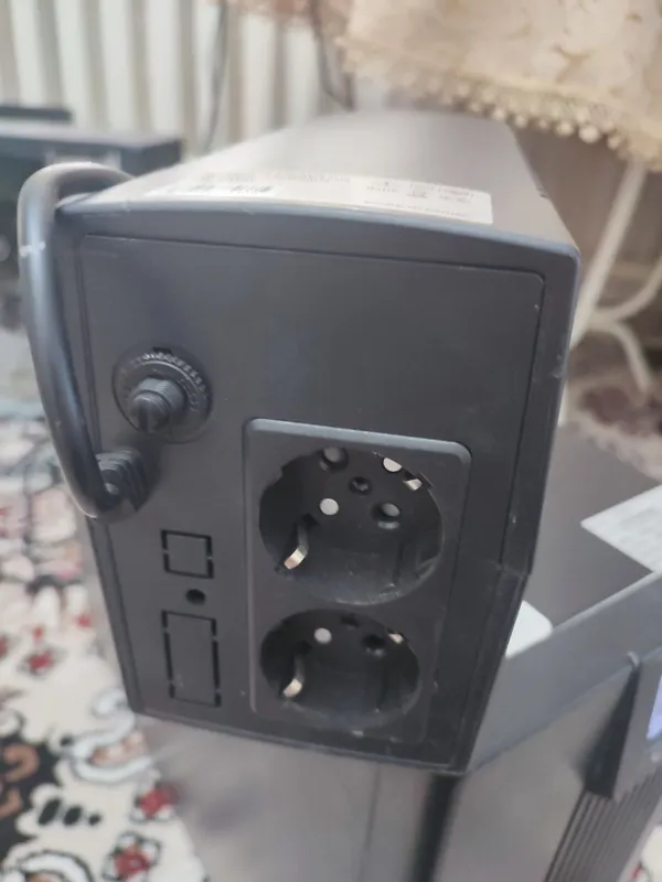 Источник бесперебойного питания UPS AVT 600AVR (EA285) Источн — фото 1