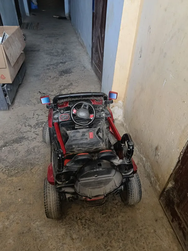 Продается детский автомобиль 3