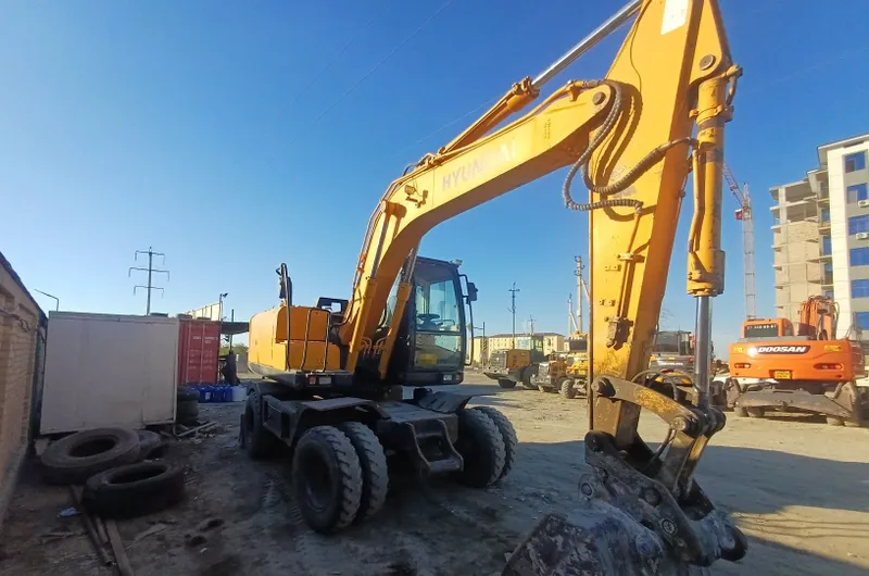 Экскаватор Hyundai 1400 4 Экскаватор Hyundai 1400 4