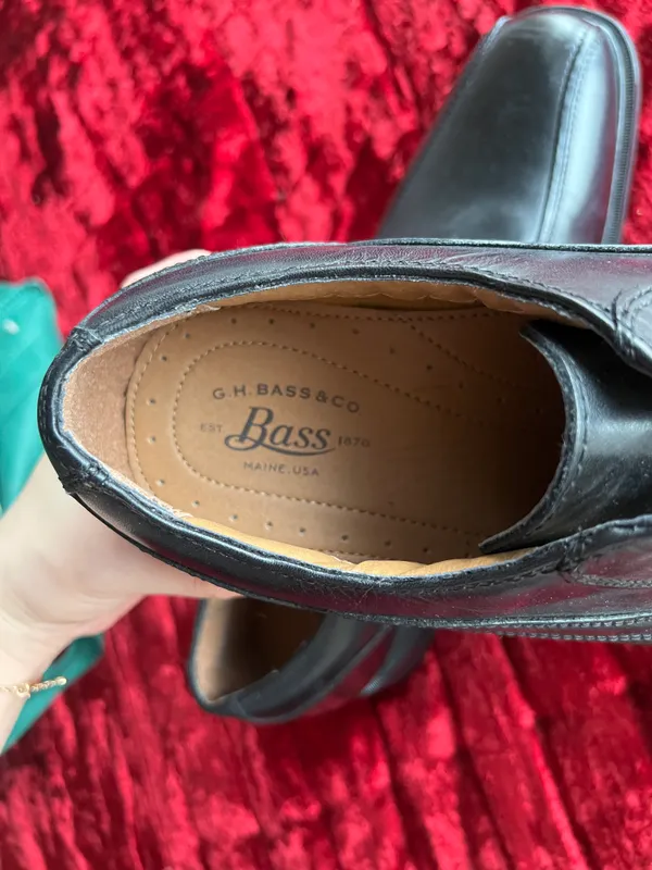 Erkaklar uchun charm poyabzal GH-Boss 4