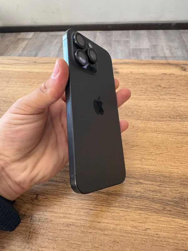 Iphone 15 pro max — фото 1