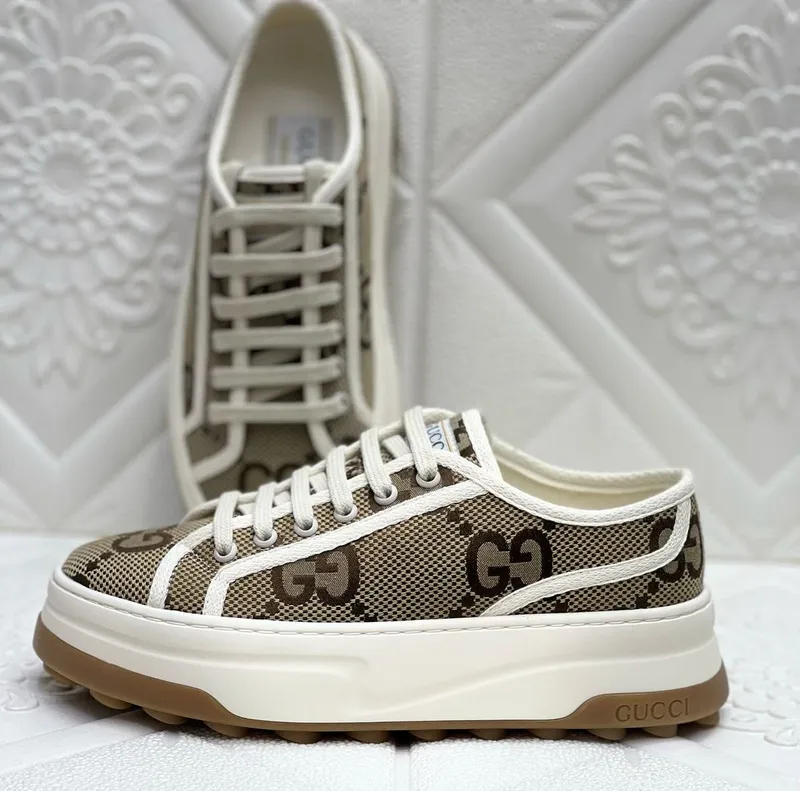 Gucci: platformadagi klassik krossovkalar 1 Gucci: platformadagi klassik krossovkalar 1